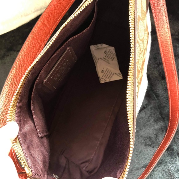 Coach shoulder bag in Signature Canvas NWT - Picture 5 of 10